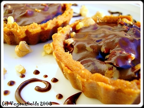 Queen Mum's Nutty Toffee Lil' Pies (vgl) 2189116791_7e6e1f6871_o