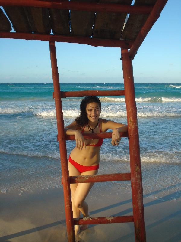 La cubana es la reina del Eden.....(fotos de bellezas en Cuba) 2240361692_3edf2b3eb1_o
