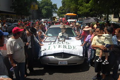 Sinaloa el día de Malverde, "santo de los narcos" 2464235775_5717ef2859_m