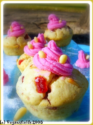 Muffins de St valentin, glaçage Rose-Bonbon (VGL) 2254683532_9c3101b900_o