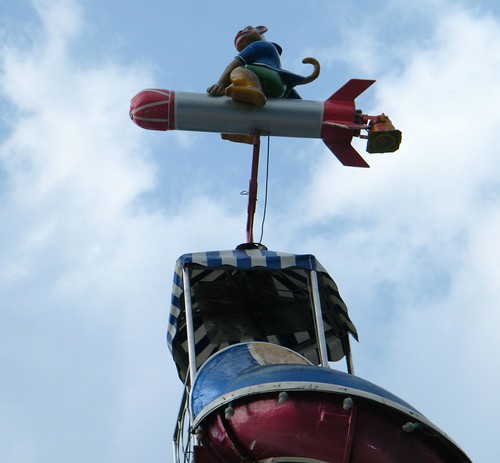 SINGE-ASTRONAUTE / FÊTE DES TUILERIES PARIS 2009 / CRAZY SPACE / SPACE MONKEY