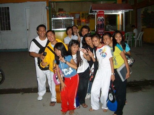 true friendship never die..post yno mga pics nyo dito with you barkada 3805891687_78b1d50e07