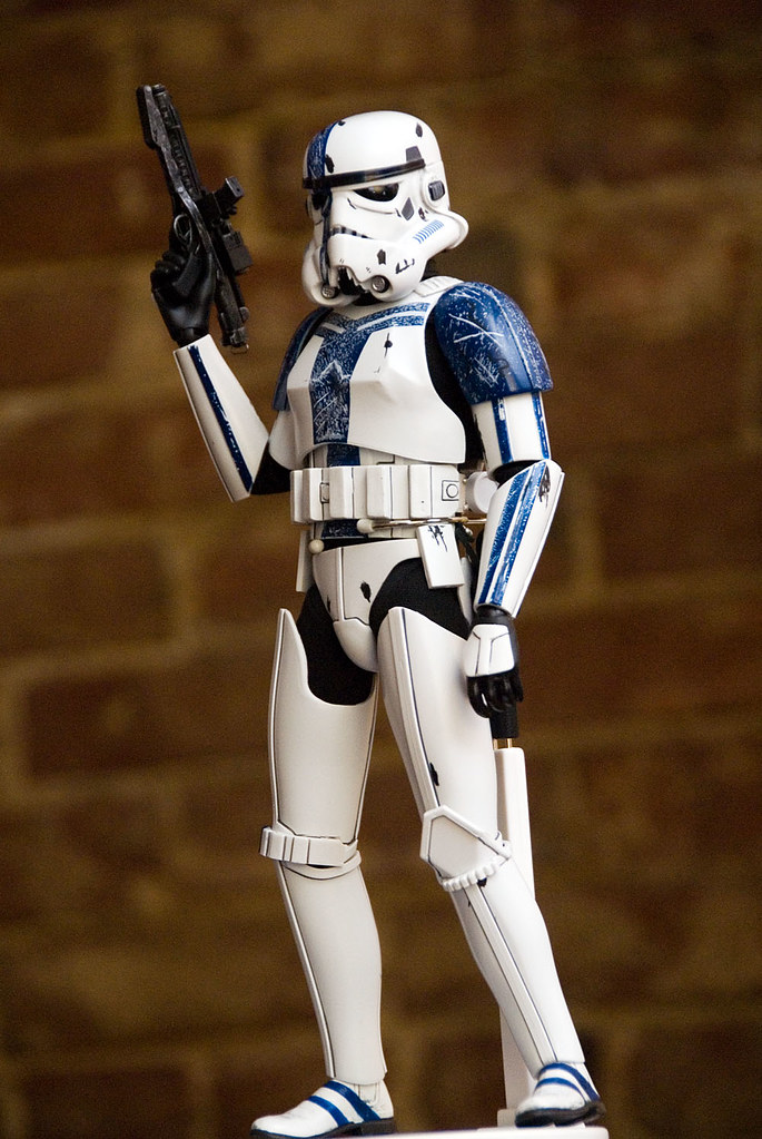 12 inch Stromtrooper Commander Force Unleashed 3657558907_b99b2ee925_b