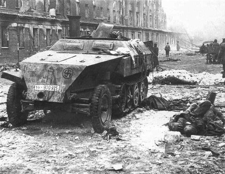 BERLIN. 1945 3747358947_e774ff0cbb_o