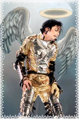 Hommage a Michael, voici quelques photos de Michael en ange! 3904541776_8a05475c04