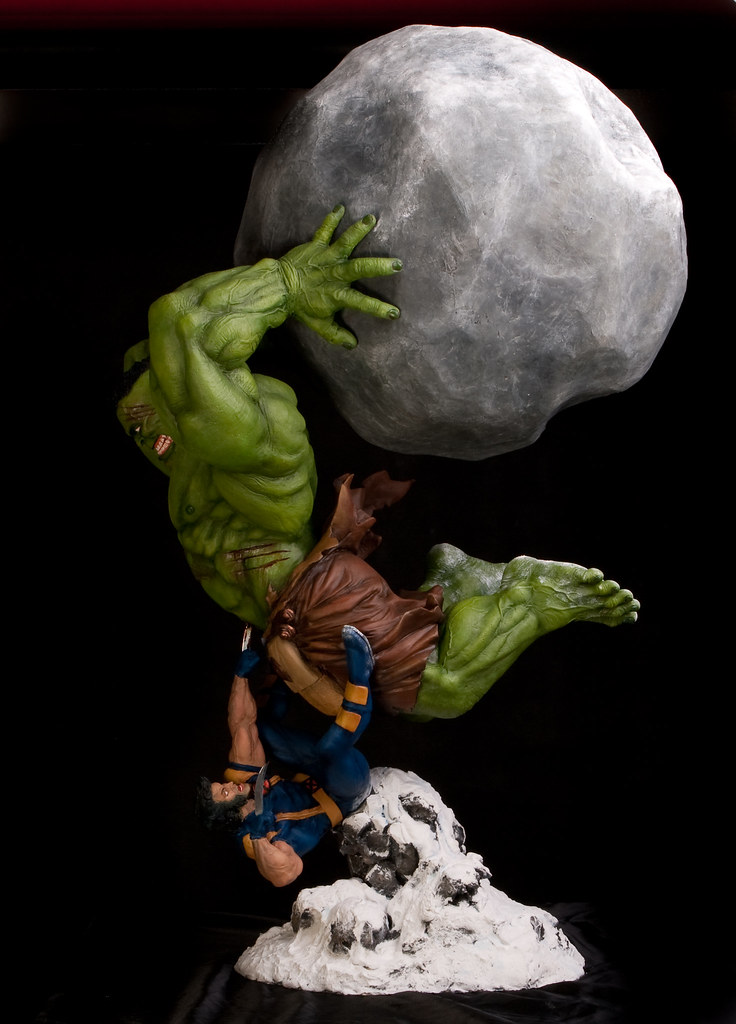 Ultimate Hulk Vs. Ultimate Wolverine diorama - Page 2 4195901082_c546647f50_b