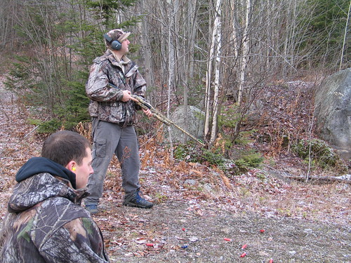 Une belle journée pour du tir au pigeon! 4160839245_1e9746e8a7