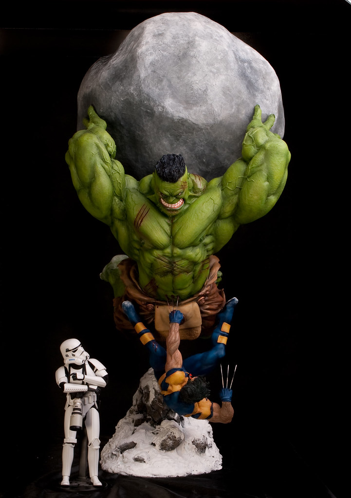 Ultimate Hulk Vs. Ultimate Wolverine diorama - Page 2 4195917660_1693bf3fb9_b