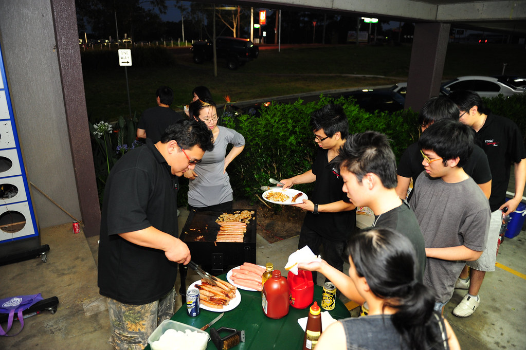 2009.11.27 - BBQ @ Strathfield Car Radio Castle Hill [Fallenangel] 4147420732_7afce6a815_b