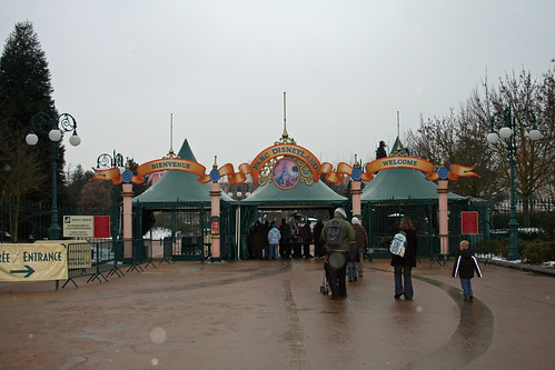 Est-ce que l'esplanade de Disneyland Paris est digne de Disney ? 4355800729_acfcd48010