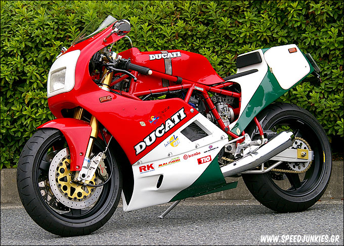 Ducati: Vraiment beau matos.... - Page 2 4408177295_f067f7caa6_o