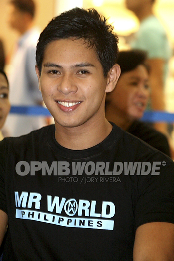 Mr. Philippines World 2010 !! 4374827672_db02ac35ed_o