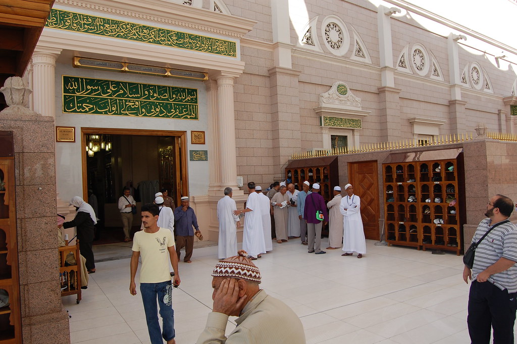 The Prophet's Mosque Al-Masjid Al-Nabawi - المسجد النبوي 4454950398_1444d772e6_b