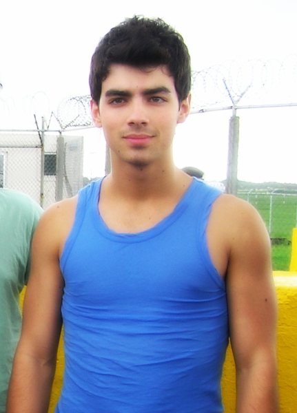 mas pics de joe :D... ineditas - claro- 4220538404_cb9f708a0e_o