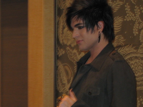 Adam Lambert's showcase - Universal Studios 12/3/2010 - Các hoạt động ở Singapore 4429121939_fa4706117c