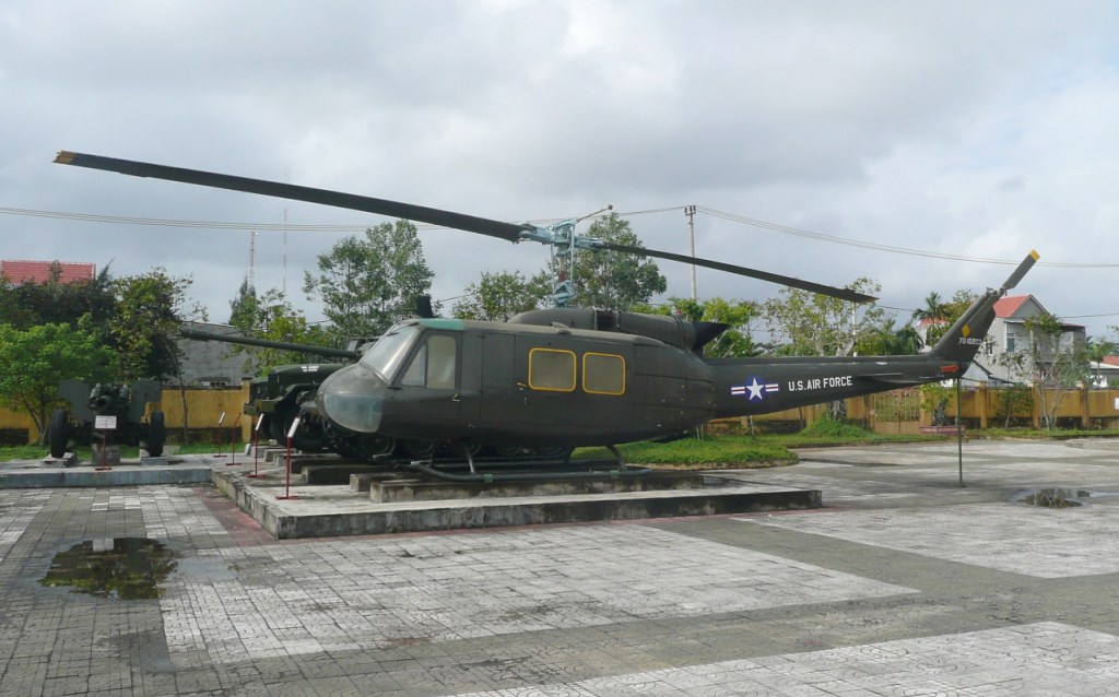 Tam Ky Militärausstellung, Vietnam 10735307934_df7abf4658_b