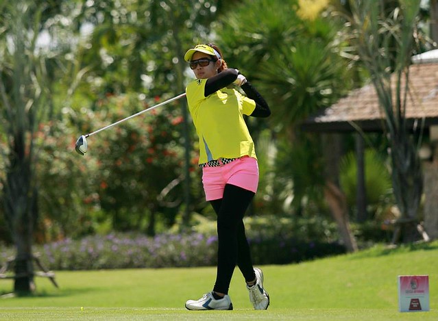 Please "Like" our New Lady Professional Golfer from Thailand 9157278287_a9c2c78e57_z