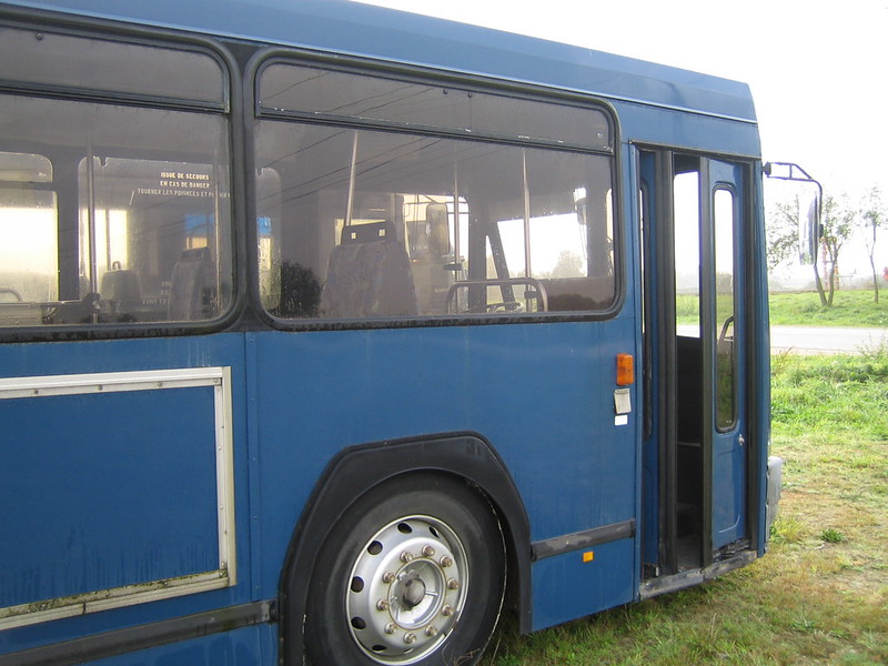 Passage de bus dans le grand ouest 13329488153_f0b0558fe0_c