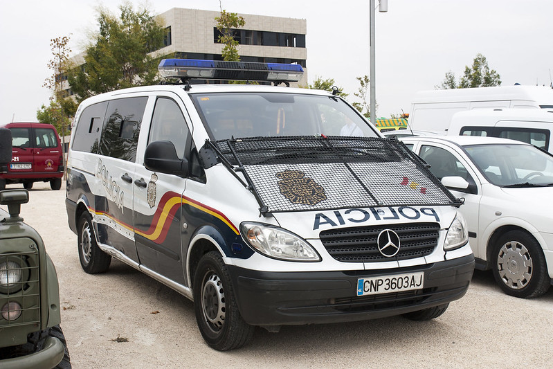 Mercedes Benz Vito; rotulación clara 10440183565_e000a276c4_c