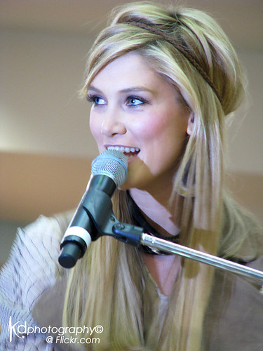 LAGU-LAGU DELTA GOODREM 2777171361_bc802e1238