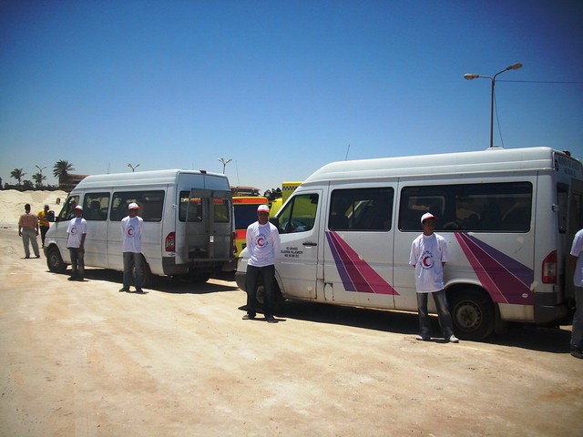 |◄لصوت سينا فيديو وصور وصول قافلة مساعدات لغزة بالعريش|19|06|2011 5850264400_e81c78ff51_z