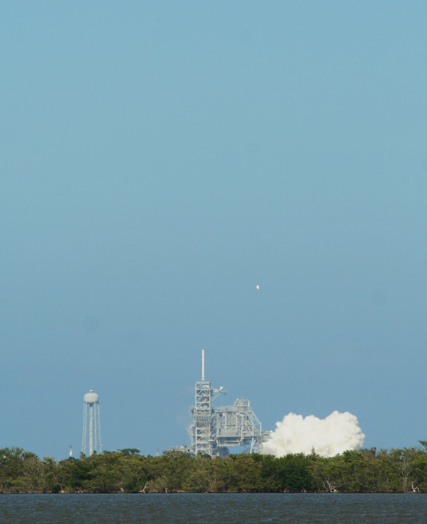 STS124 -Discovery : lancement - Page 6 2542693153_6a35c90bf2_b