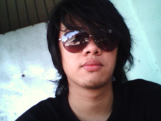 pic ur self w/ shades 2706568460_1efa198cb4_o