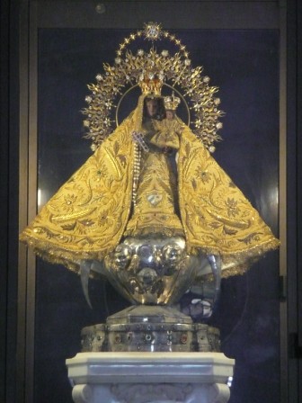 Deidad cubana: Virgen de la Caridad del Cobre 2573891380_0848be8ed0