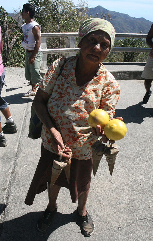 Apoyando a Antunez, fotos de la pobreza marginal en Cuba 2339982429_3a232b963b_o