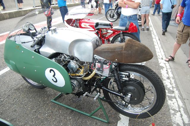 Guzzi V8 2649991959_5a88951407_o