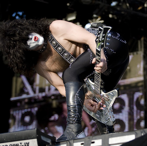 Caption this photo: Paul Stanley edition 2551476119_617e4e3f39