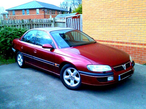 Hi yet another Brit new member and his Vauxhall Omega 2405887799_ff828bbd20