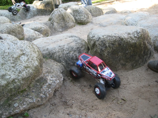 Test: 1:18 Mini-Rock Crawler 2900066030_8b6c9225c7_o