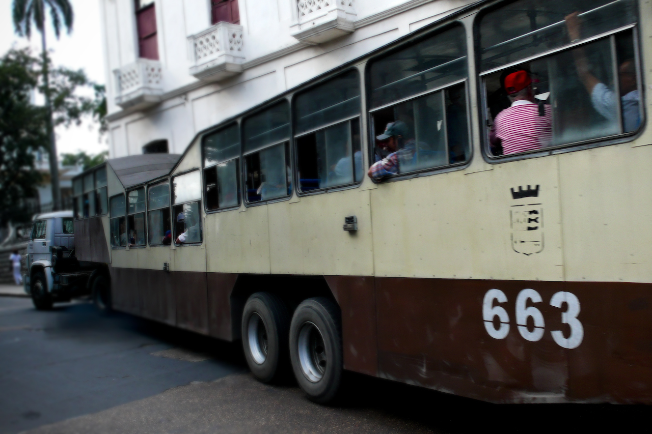 Habana - Transporte en Cuba 2297178602_82a7ff2c1e_o