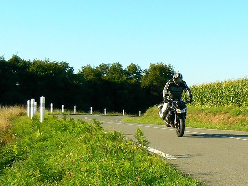 [COMPTE RENDU] Vos plus belle photo sur une route..... en Vendée biensur.. 2009 2735594265_741fe992d5