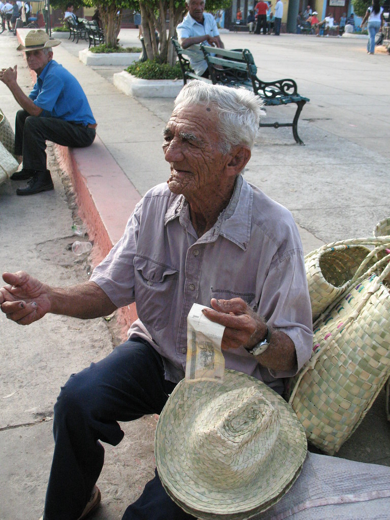 Cuba: fotos del acontecer diario - Página 6 3282479030_9408ced609_b