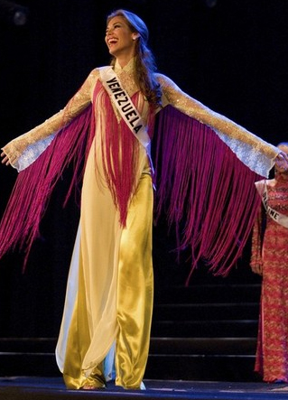 ==Dayana Mendoza- Miss Universe 2008=== 2610076434_5e020d28e6_o