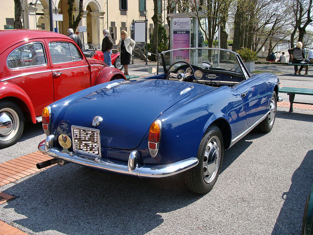 Giulietta Spider  bleu 4635599579_a1eaf77fdf_b