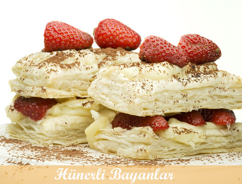 Milföy Hamuru ile Mini Pasta Pratik Yemek Tarif 3345707533_61fd4ee442