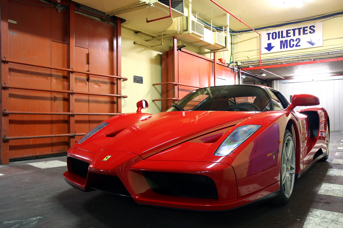 Thêm pic Ferrari Enzo đây (bóng loáng,wa' đã) 3272863336_754e3a0602_o