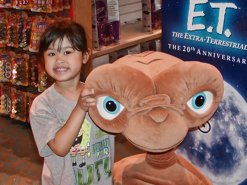 Peluche ET l'extraterrestre pas cher