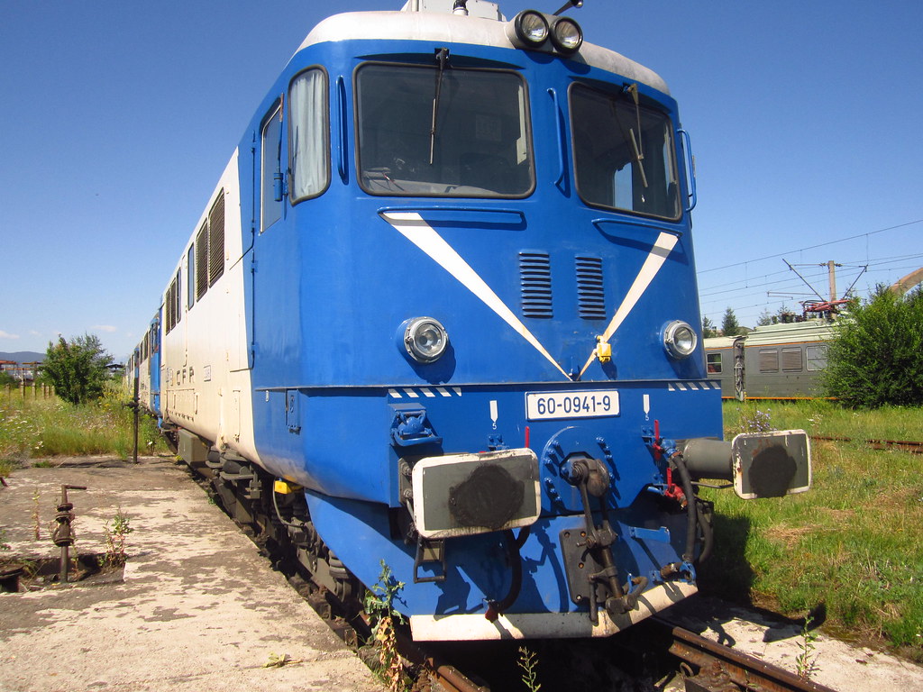 Depoul de Locomotive - Brasov 9364919740_3e7c8c673a_b