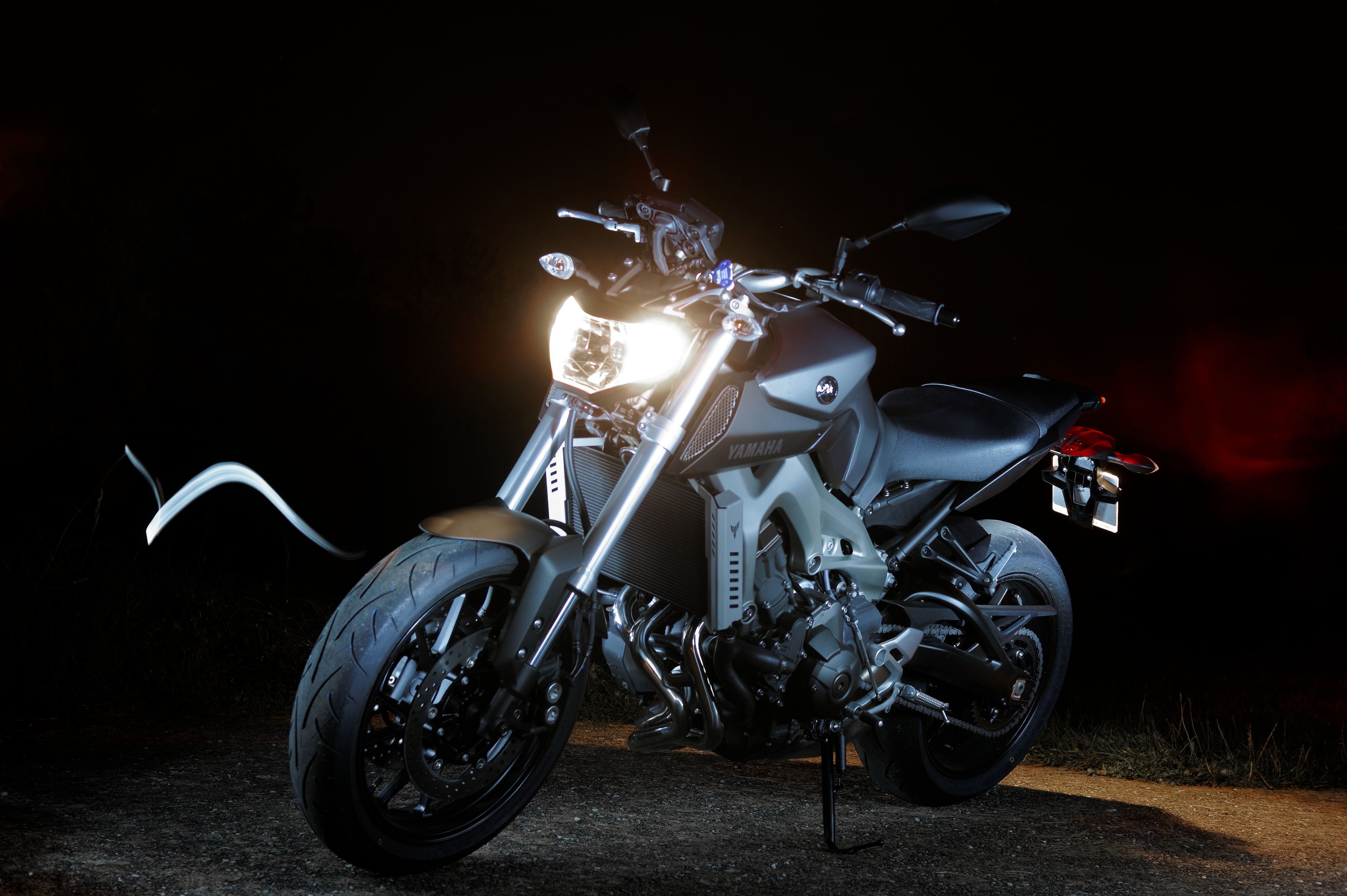 Les premiers fonds d'écran / wallpapers de Yamaha MT-09 10613718803_4146d8938f_o