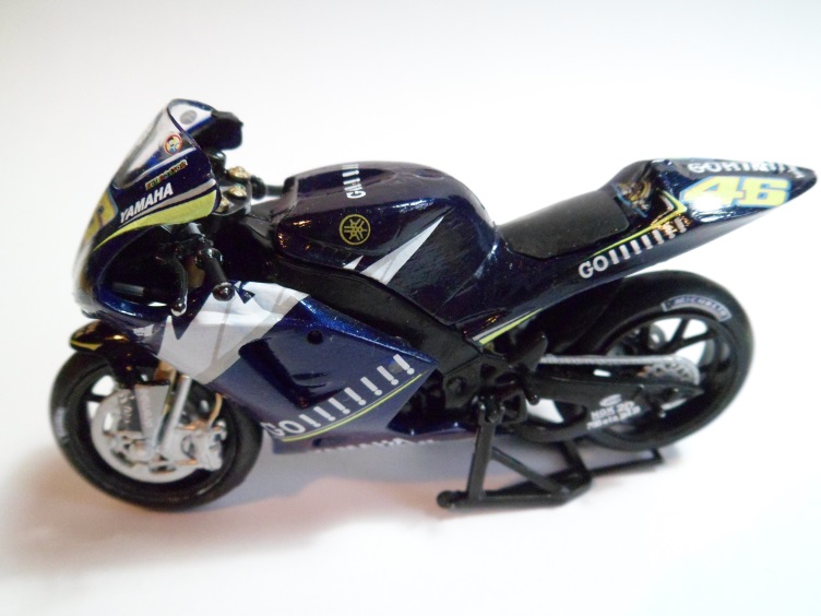 Yamaha YZR-M1 2005 [ Heller 1/24 ] 10634775613_9b47dd9790_o