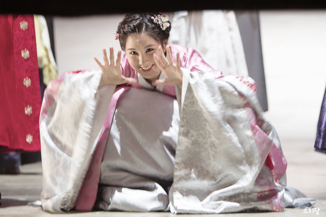 [OTHER][04-12-2013]Hình ảnh mới nhất từ vở nhạc kịch "The moon that embraces the sun" của SeoHyun - Page 9 12656930853_dc123d68ab_o