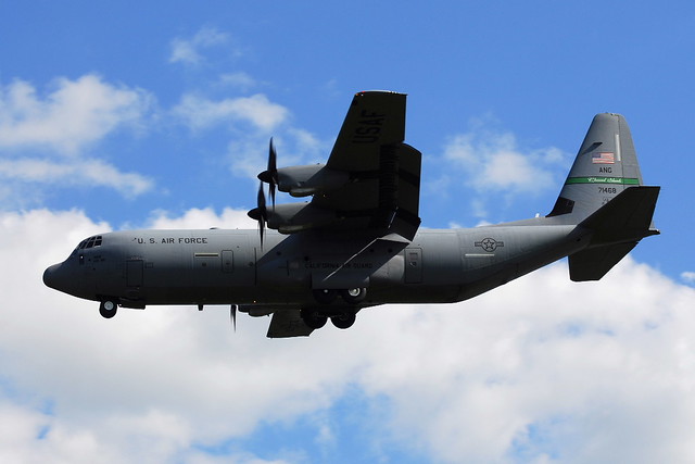 طائرة النقل التكتيكي الاحدث C-130J Super Hercules بجميع أنواعها ومميزاتها 8986853920_df5732425b_z