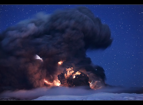 Esplendida galería de fotos de la erupción del volcán Eyjafjalla 4527537883_14b477a9d0
