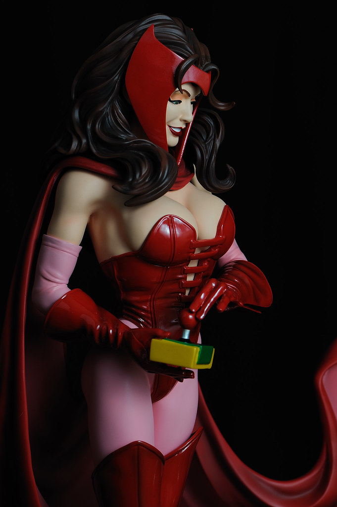 SCARLET WITCH "MARK BROOKS" Comiquette - Page 3 4713046689_d28191fa5b_b