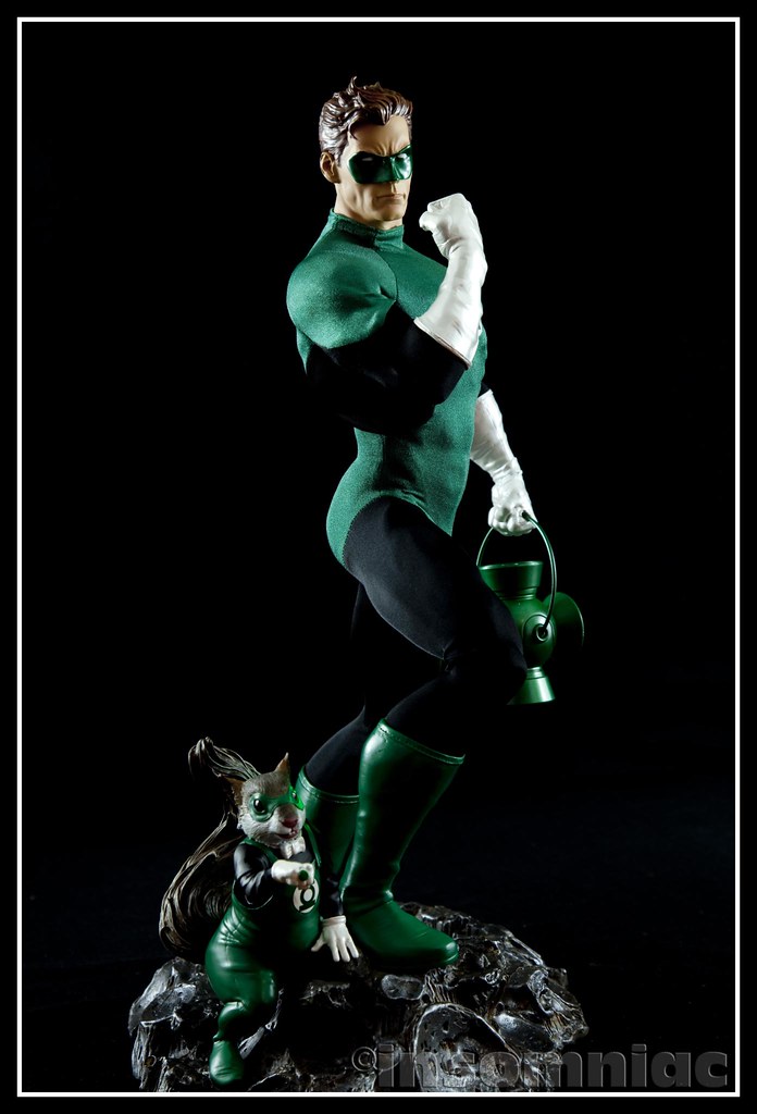 GREEN LANTERN MUSEUM QUALITY 1/4 STATUE  4524916630_71690cdcb3_b