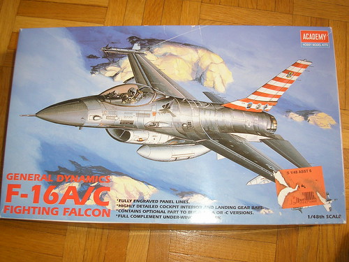 [Academy] General Dynamics F-16 A/C Fighting Falcon (réf. 1688)  4648558264_b30bfae776